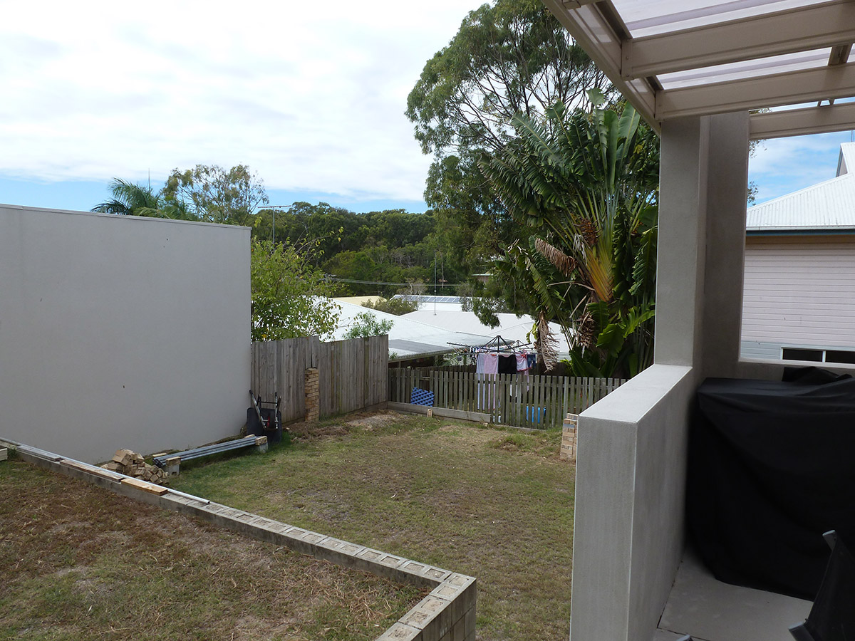 Moffat Beach garden – before