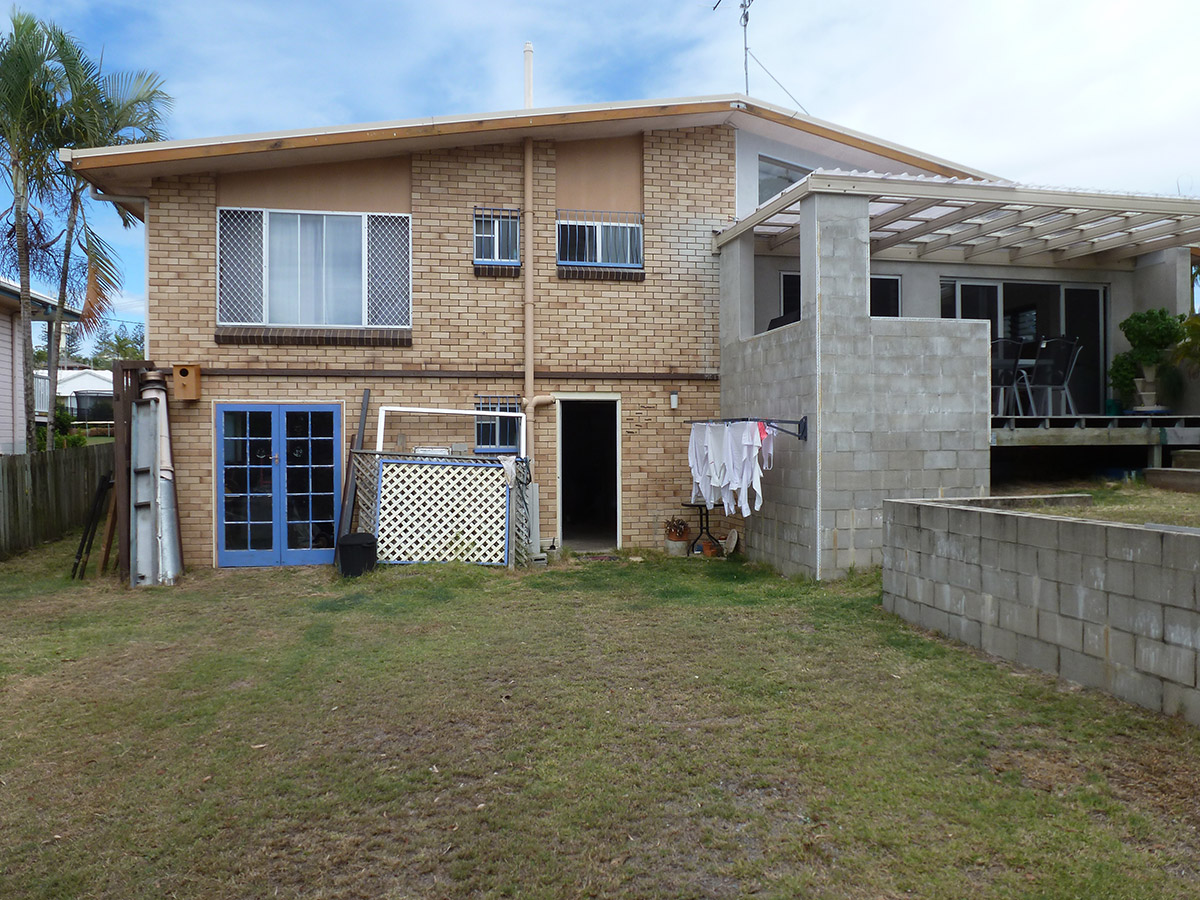 Moffat Beach garden – before